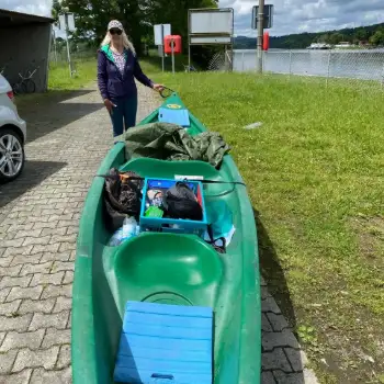 Bepackter Kanadier vor dem Ablegen